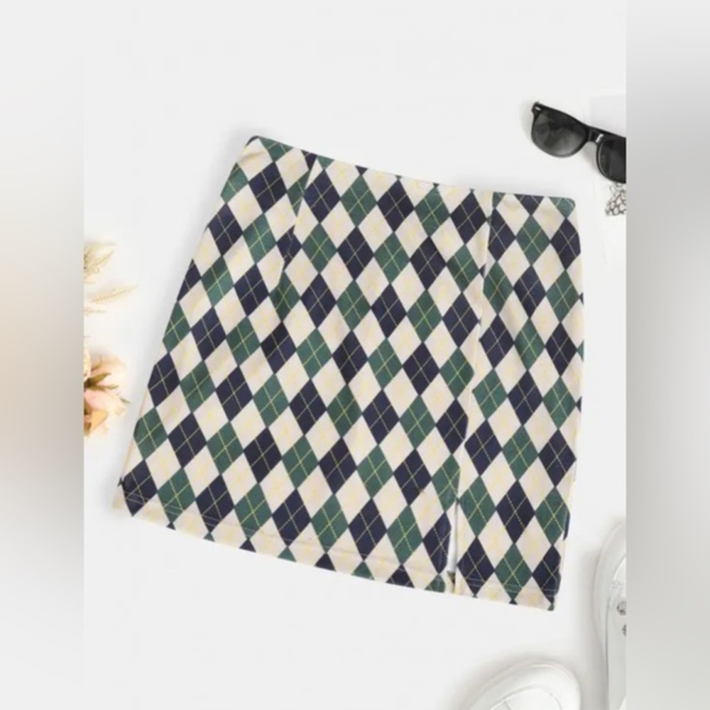Zaful Front Slit Argyle Mini Skirt